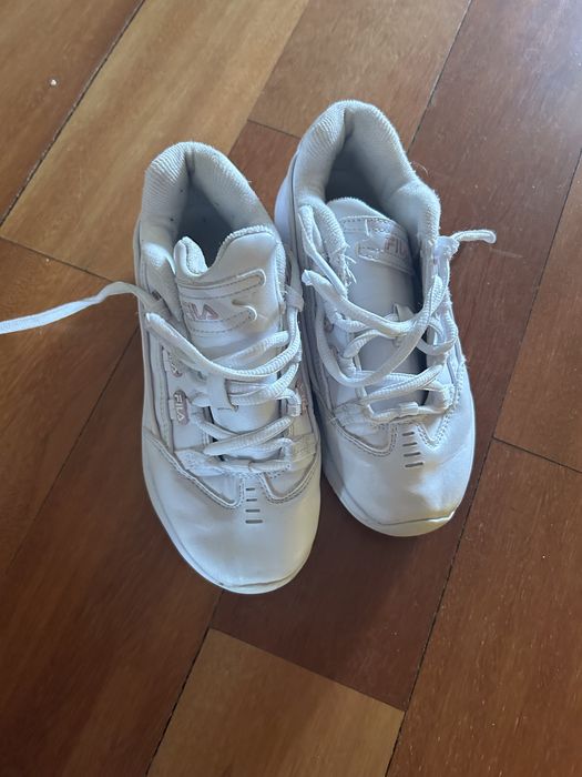 Sapatilhas fila e zara em 32