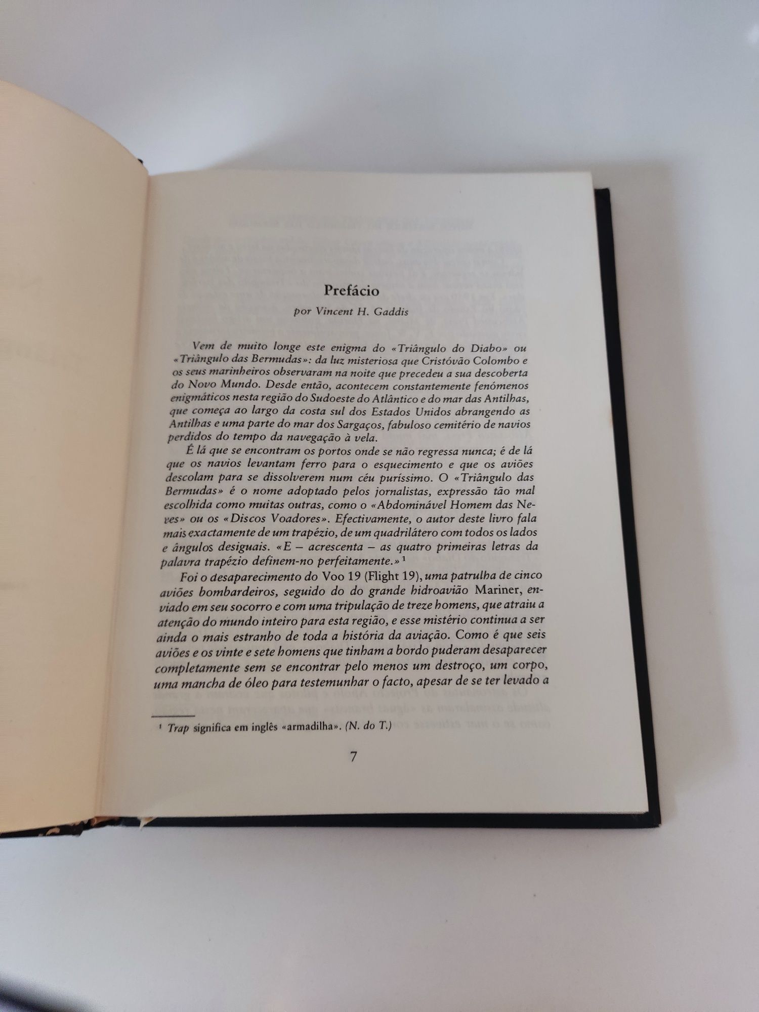 Livro Novos mistérios do triângulo das bermudas de Richard Winer