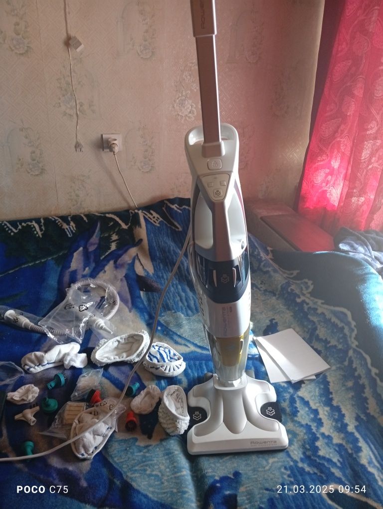 Продам пылисос моющий