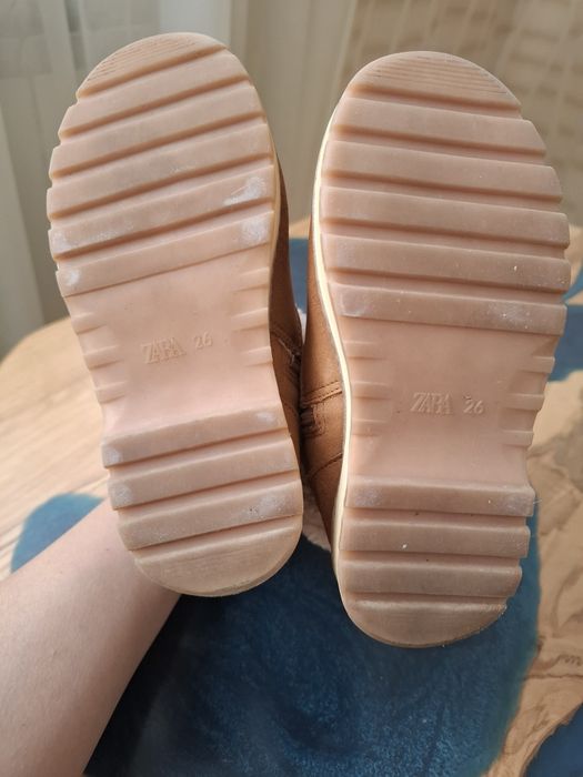 Черевики, чобітки, уги, ботінки Zara