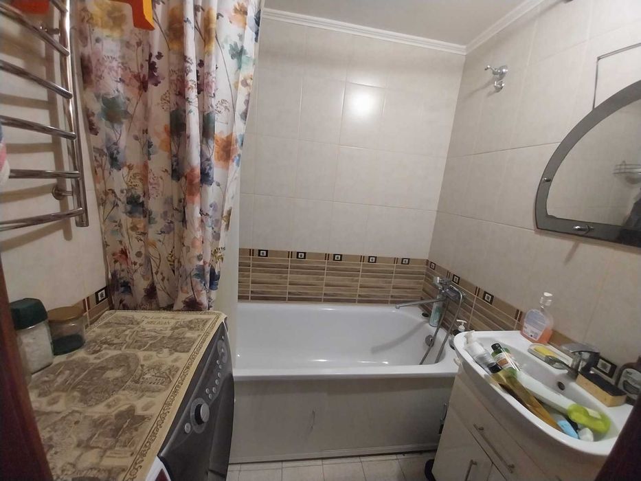 Продам 3 кв, чешка, 6/9 кир. 2 Слобод - пр. Центр. ремонт. мебель