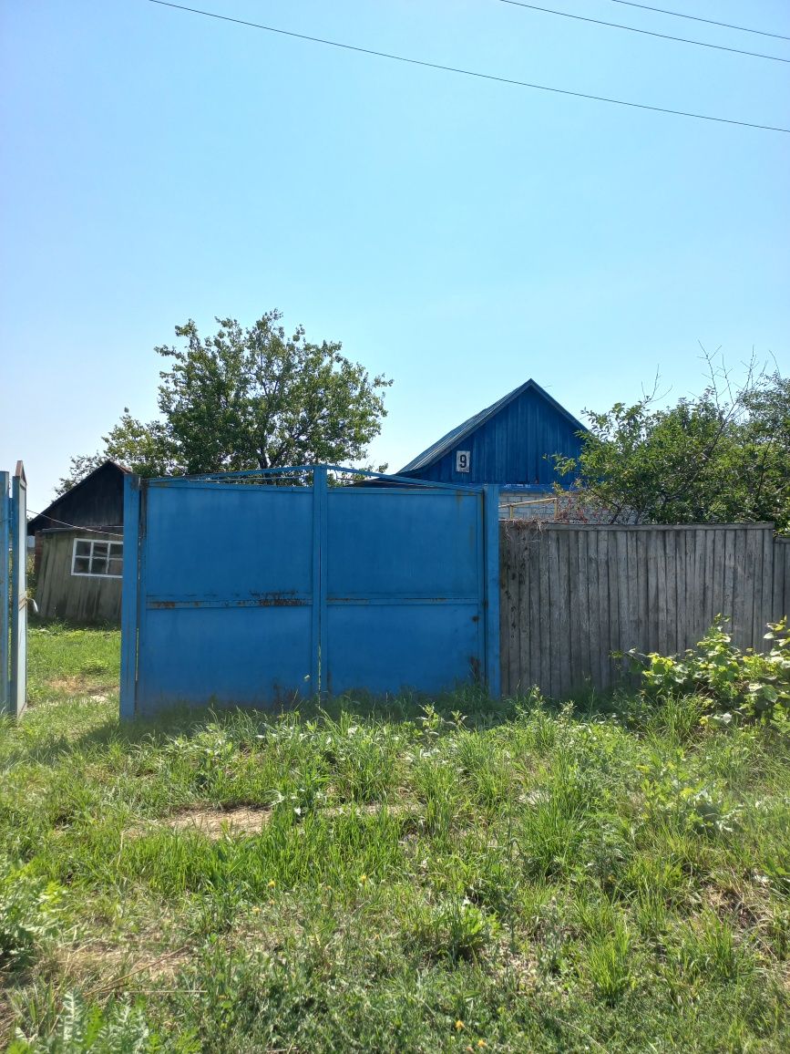 Продам дом  в Люботине с газом и водой
