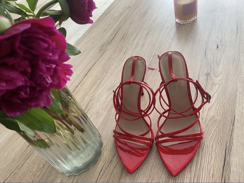Босоножки Gianvito Rossi состояние супер на 5