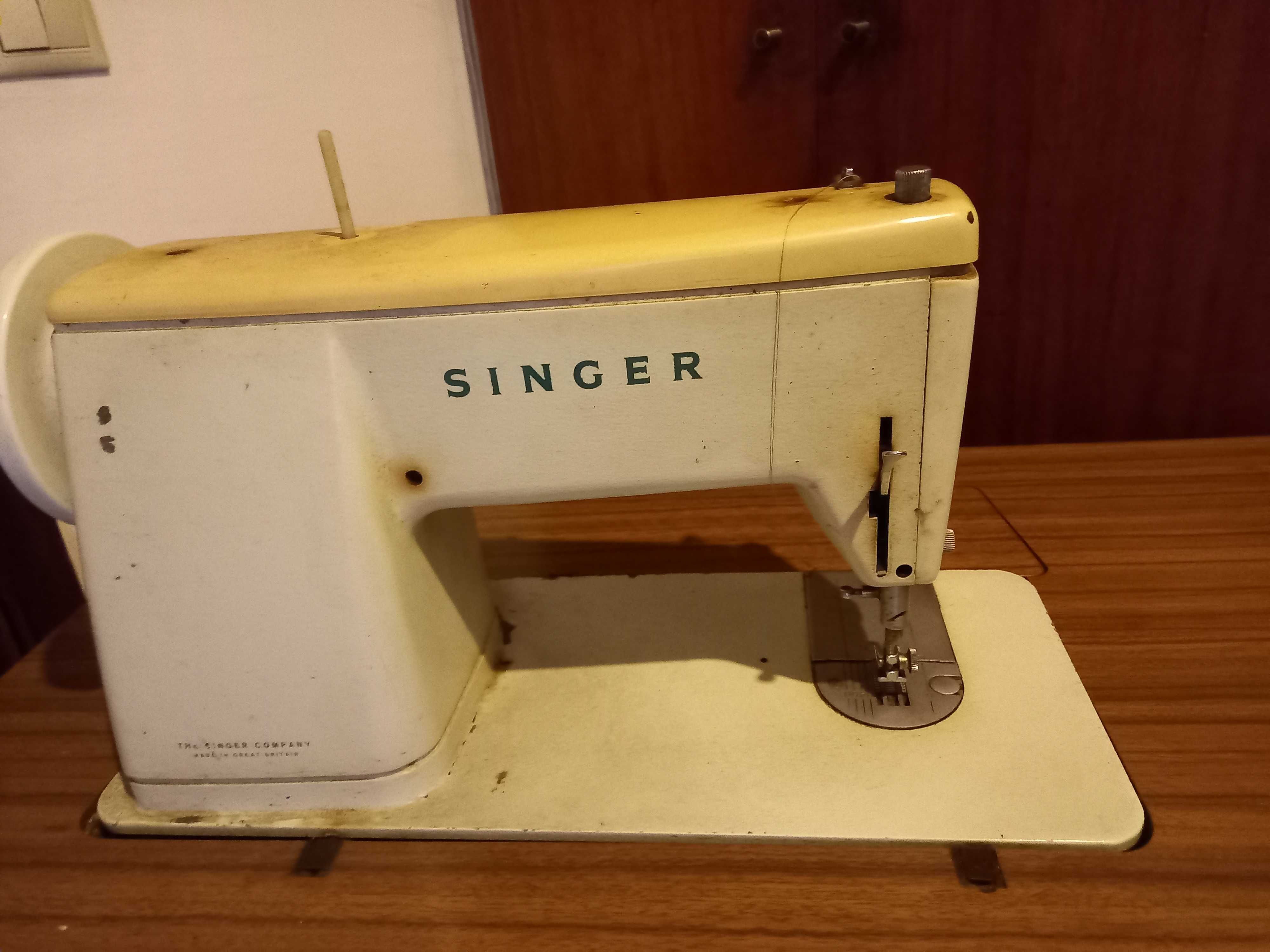 Máquina de costura Singer