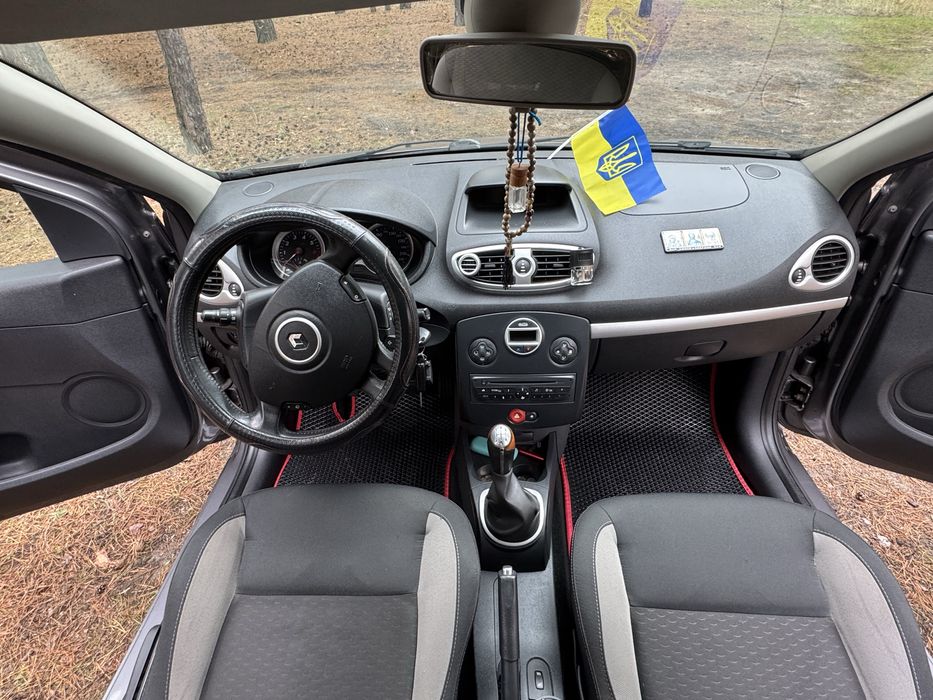 Продам Renault Clio 2010 року