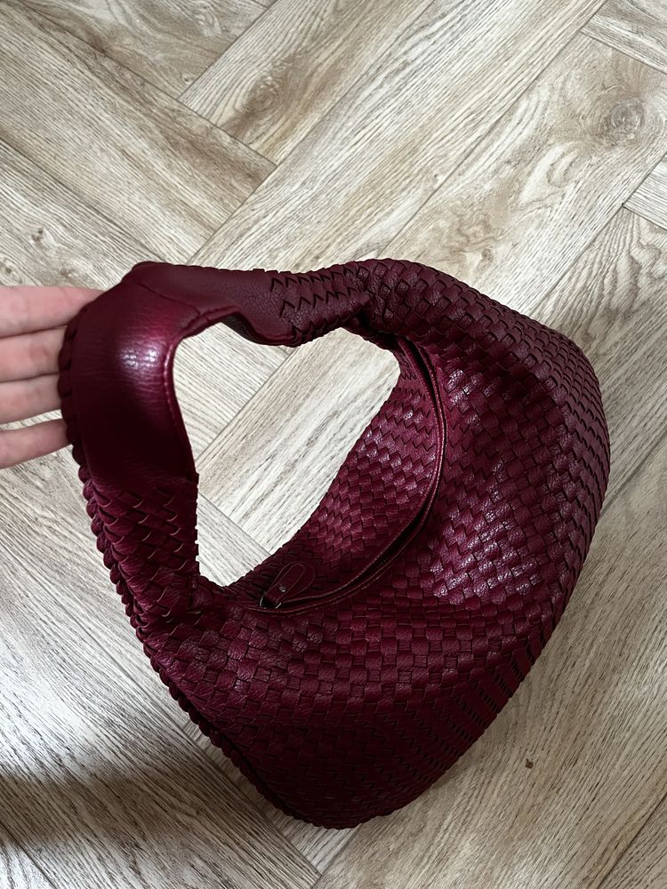 Torebka pleciona hobo bag bordowa duza L na ramię
