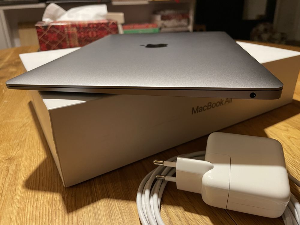 MacBook Air, dysk 512GB, RAM 8GB, A2179, Space Grey