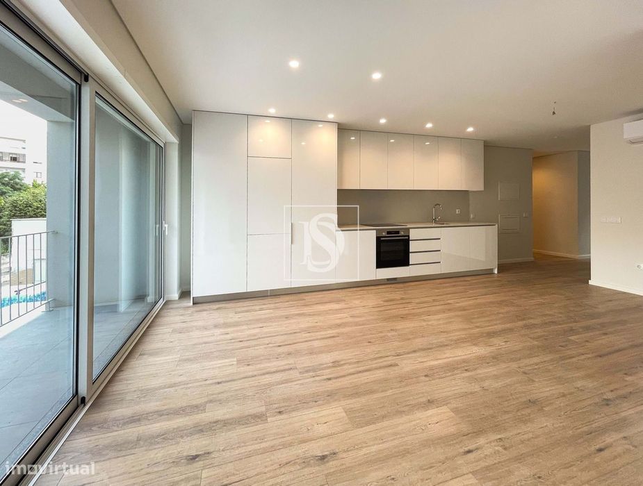 T2 NOVO com Terraço e Garagem – Centro de Braga ✨ Viva no coração de B