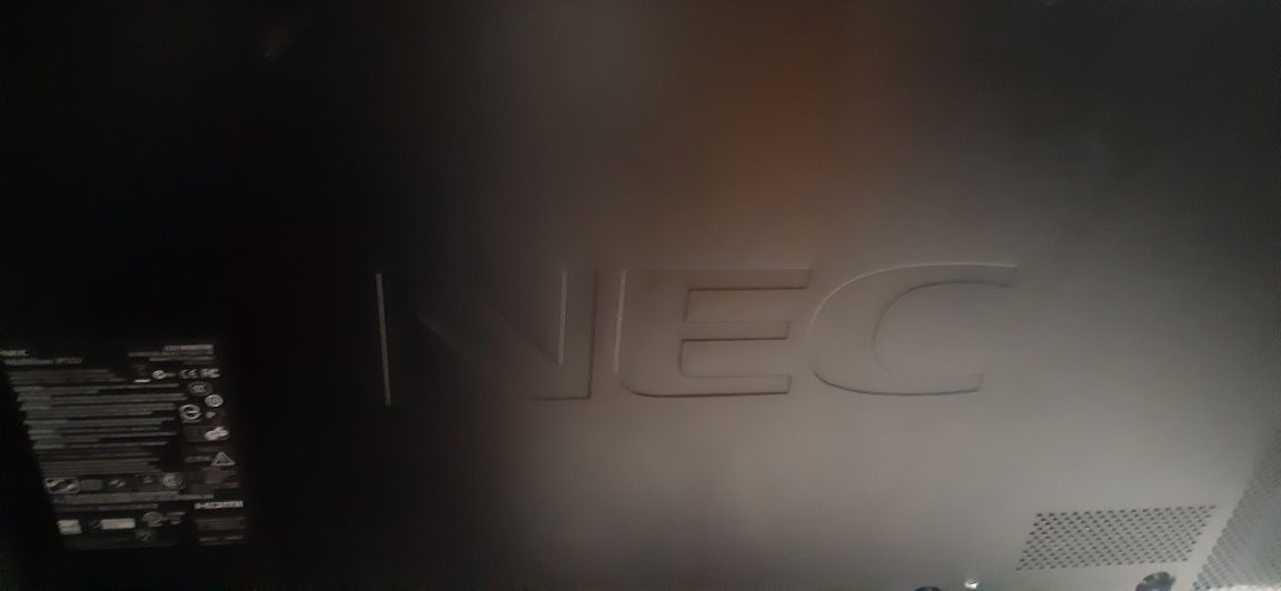 Telawizor-NEC MultiSync P551