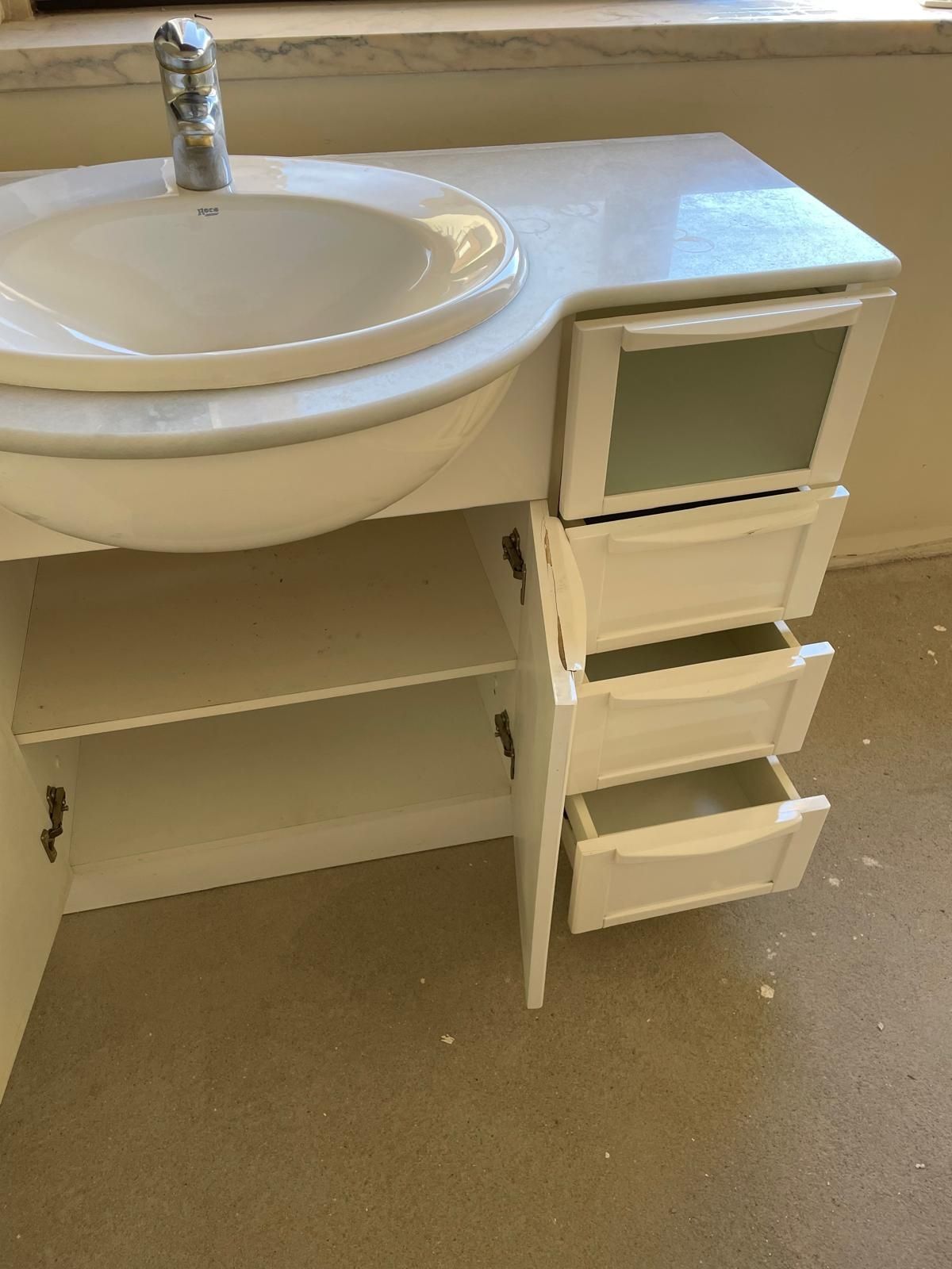 Conjunto móvel casa de banho com espelho
