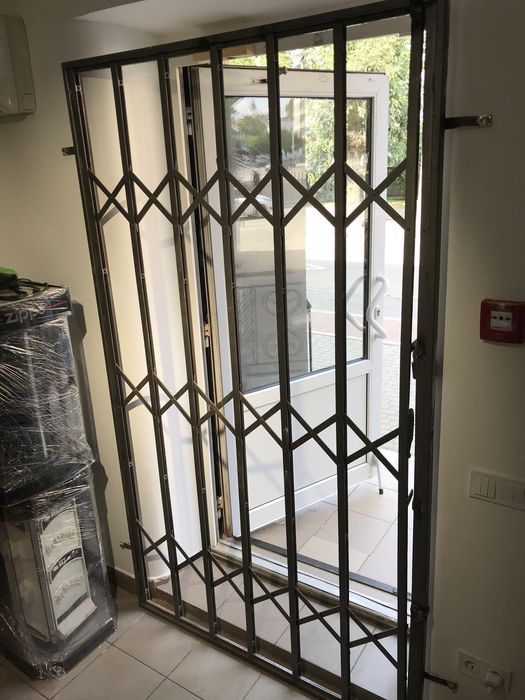 Грати розсувні (решітка гратчаста)