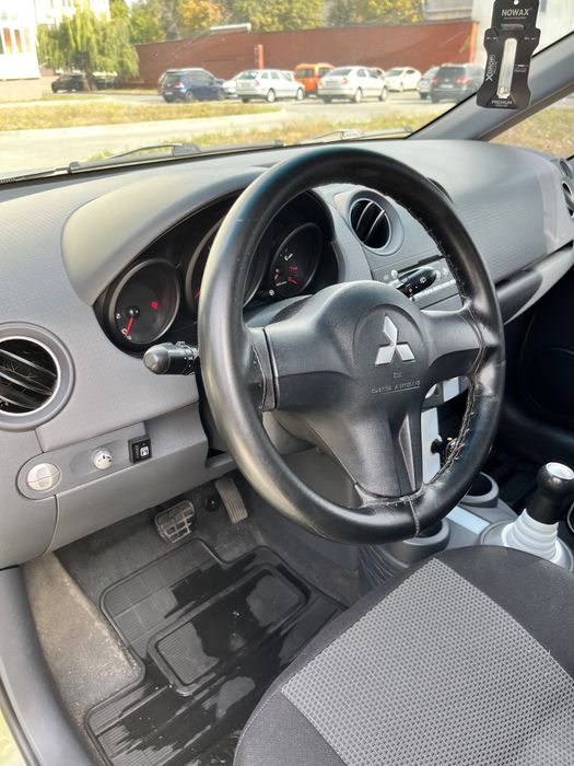 Продам автомобіль Mitsubishi Colt
