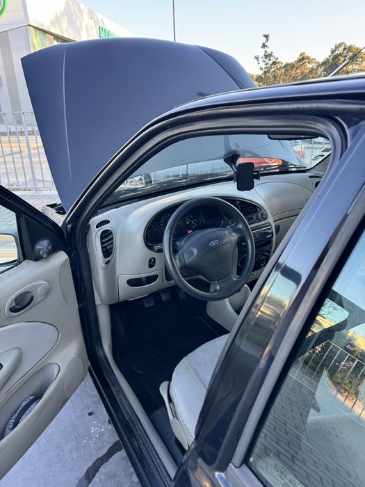 Ford Fiesta 2001
