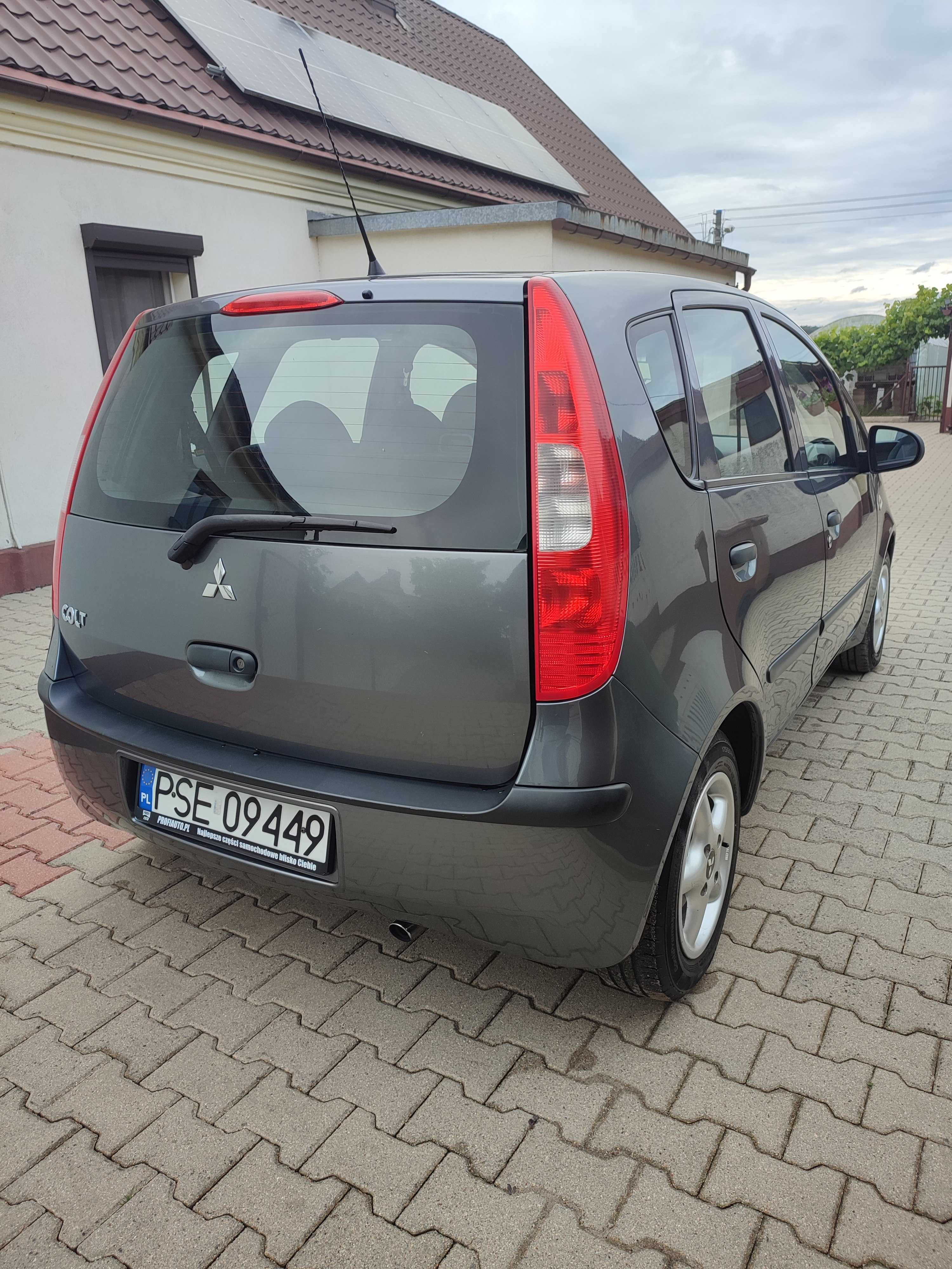 Mitsubishi Colt  2004 r 1,1 benzyna