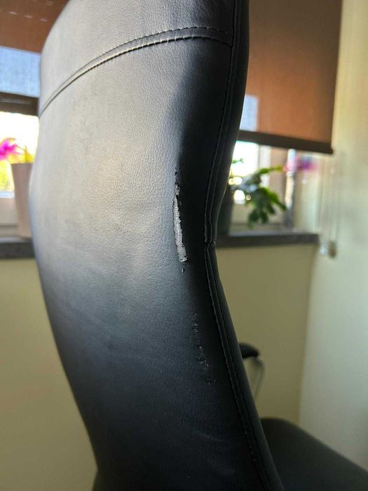 Cadeiras de escritório Leon em pele sintética