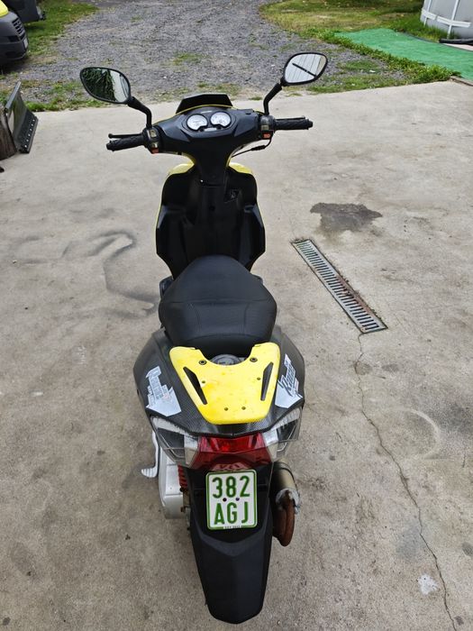 Dwa skutery 50 z przeznaczeniem na części