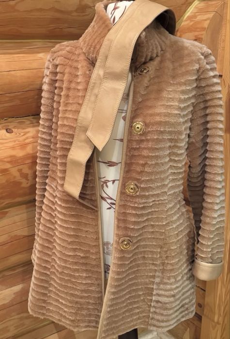 Escada ориг. Стильная дубленка пальто