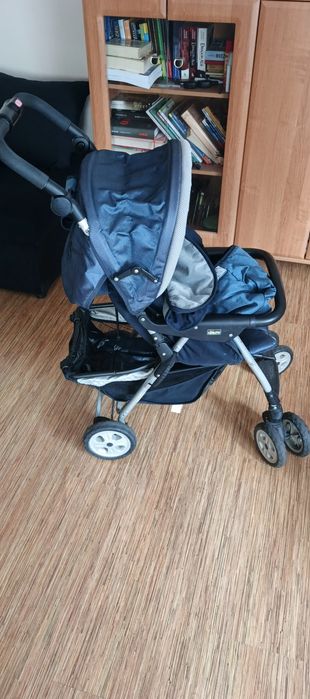Wózek spacerówka Chicco z ochraniaczem na nogi