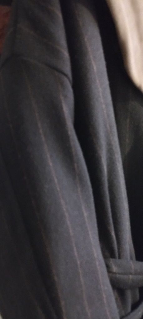 Płaszcz damski długi duży rozmiar czarny. Plus size