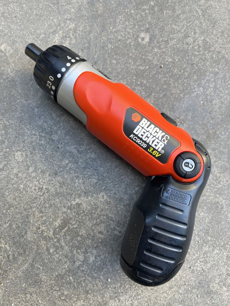 Aparafusadora Black & Decker KC9039 3.6V