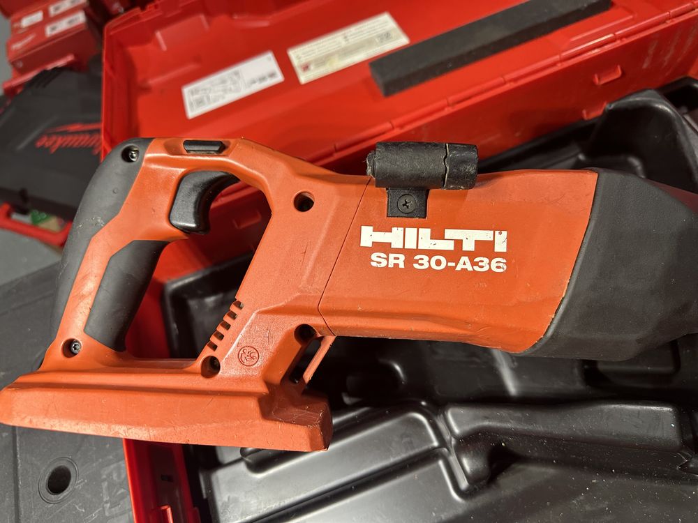Безщіткова шабельна Hilti SR 30 A 36 Hilti WSR AVR Сабельная пила