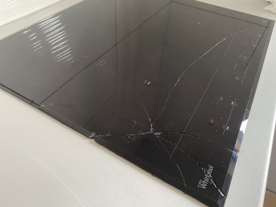 Plyta indukcyjna uszkodzone szklo