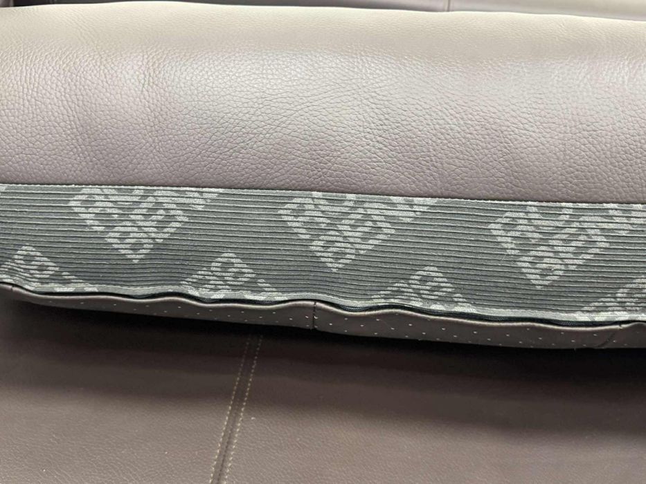 Фірмові шкіряні дивани від німецького виробника Rolf Benz