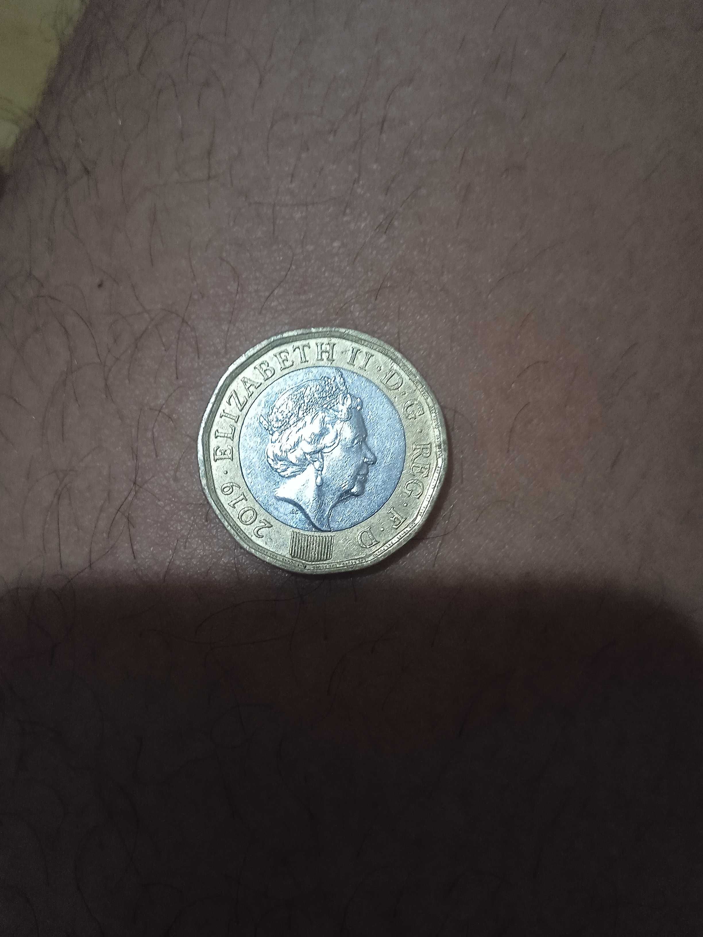 Um pound
One pound 2019