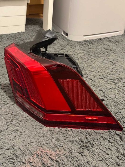Lampy tylne Tiguan II 2022 (USA), komplet z jednego auta stan idealny