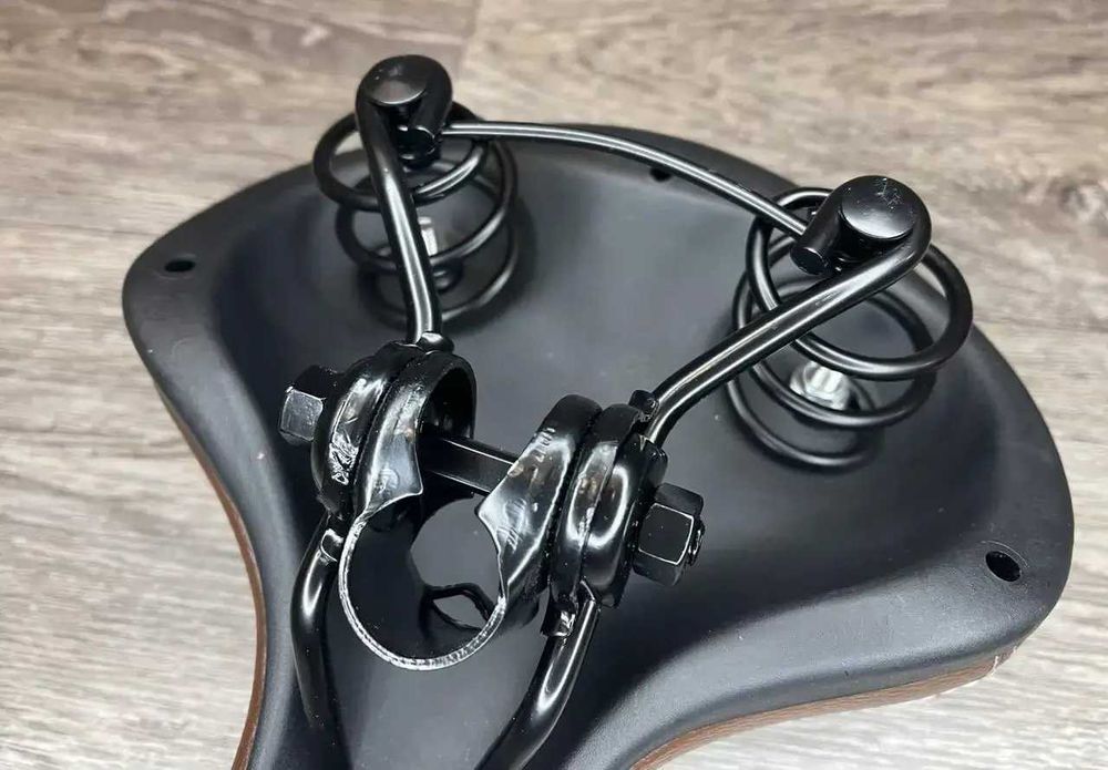 Велосипедне сідло дорожное коричневе седло на велосипед Crossride 318