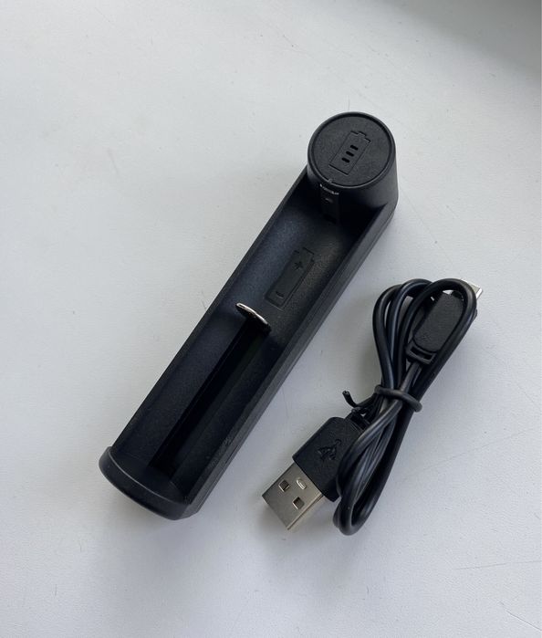 Зарядний пристрій Smart Charging для літій-іонних акумуляторів зарядка