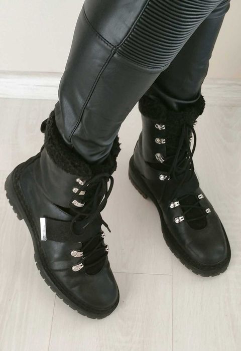 Жіночі зимові черевики