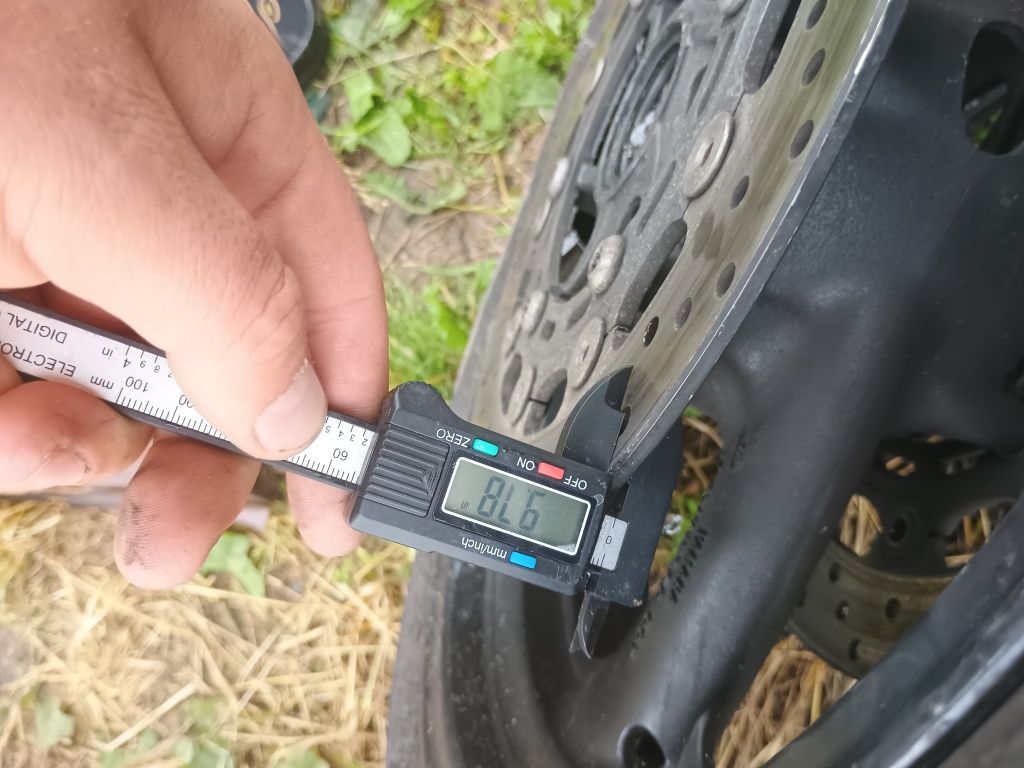 Yamaha thunderace1000cm dużo części