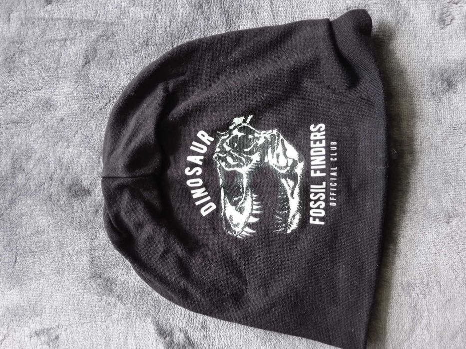 Czapka zimowa "Dinosaur Fossil Finders Official Club"