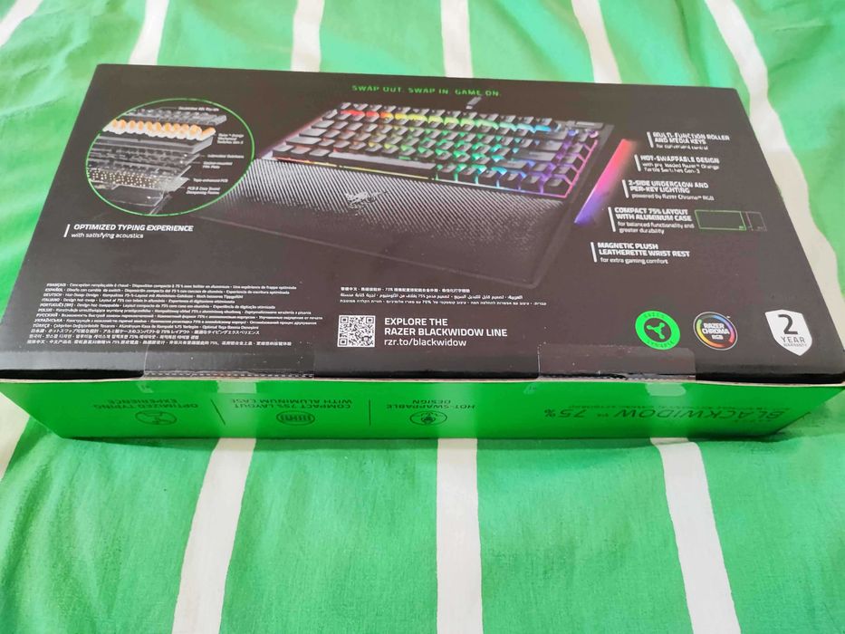 Razer Blackwidow V4 75% (Novo e Selado)