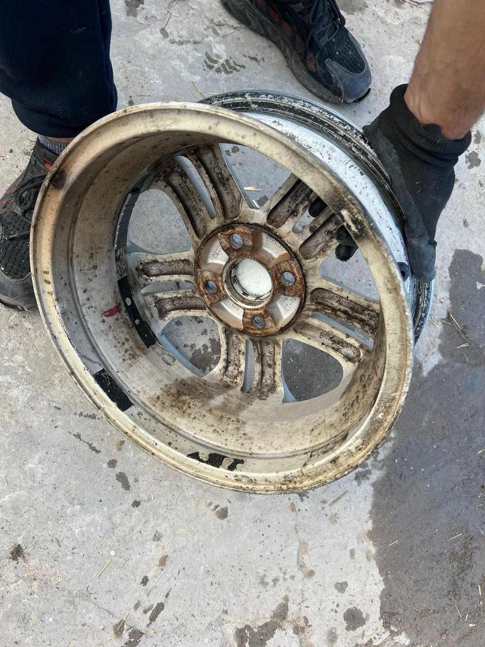 Поштучно Диски титанові Джилі СК R14 4*100 ЦО 54.1 ЕТ 45