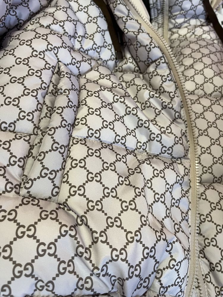 Куртка принт gucci
