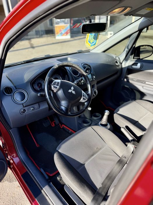 Mitsubishi Colt 2010 1.3 Расход 5-6л