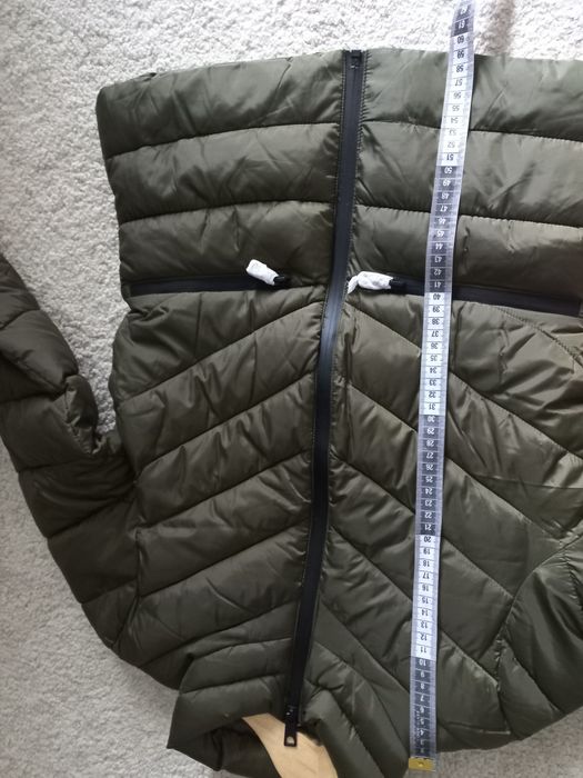 Reserved kurtka pikowana khaki taliowana r.S