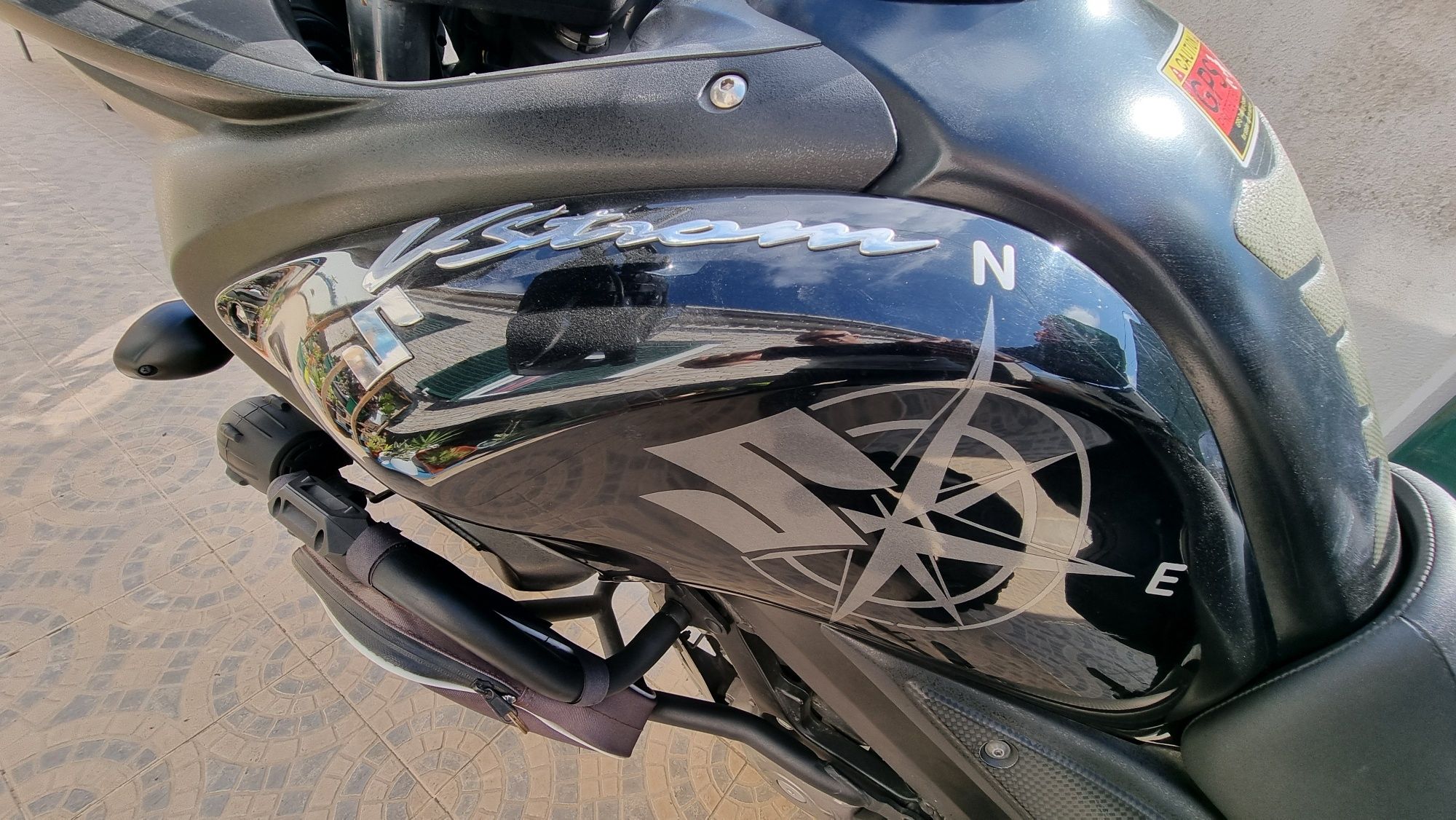 SUZUKI  V Strom 650