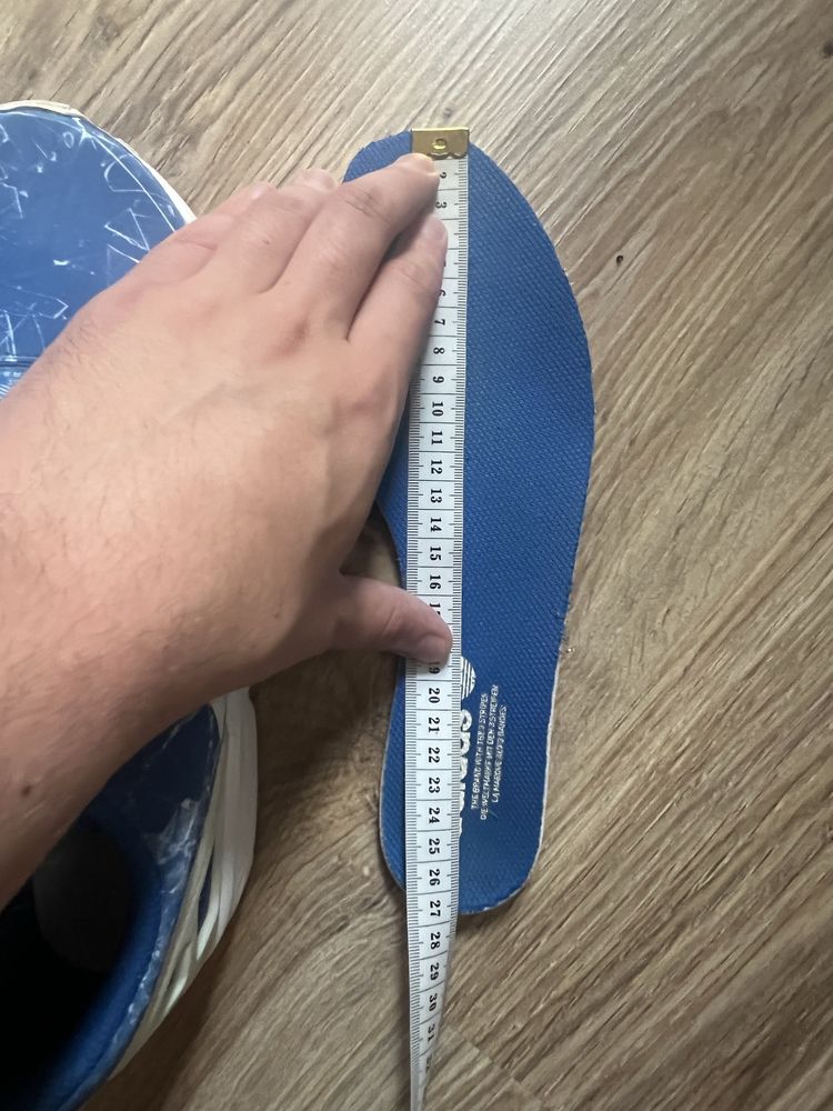 Чоловічі оригінальні кроссівки Adidas 41-41,5 розмір