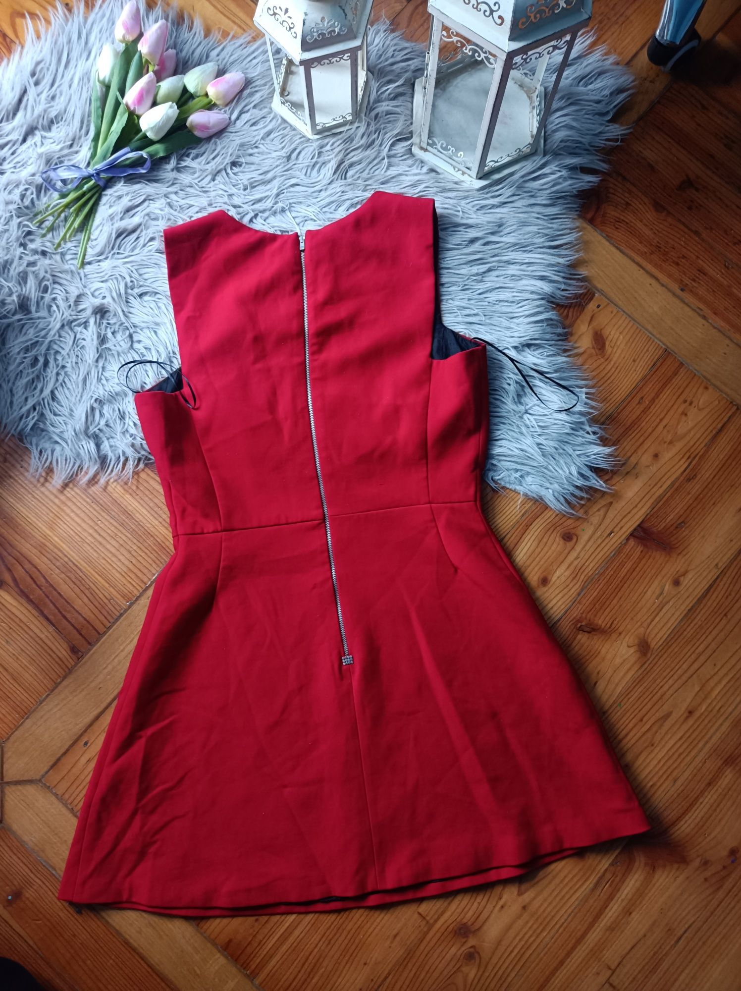 Czerwona sukienka Zara Basic L śliczna klasyka dobry skład