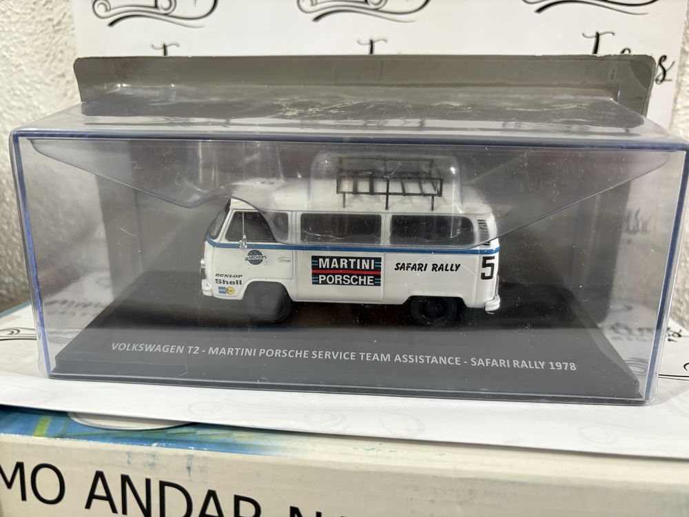 Miniatura Vw Kombi Rally escala 1/43 com acrilico