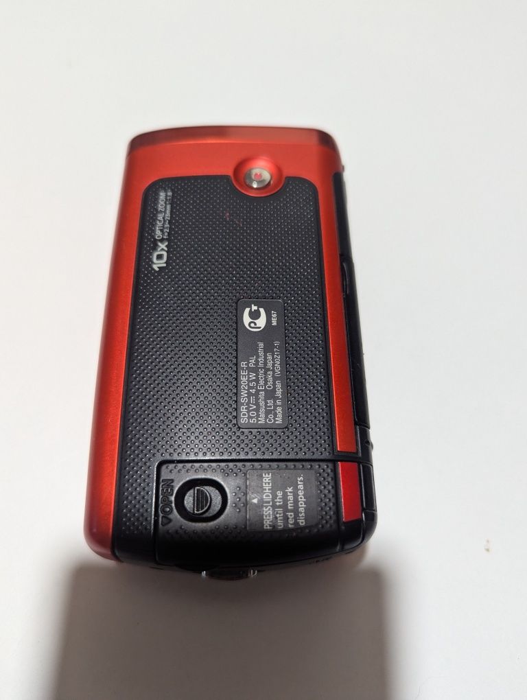 Цифровая фото видеокамера Panasonic SDR-SW20