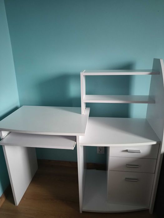 Biurko białe matowe