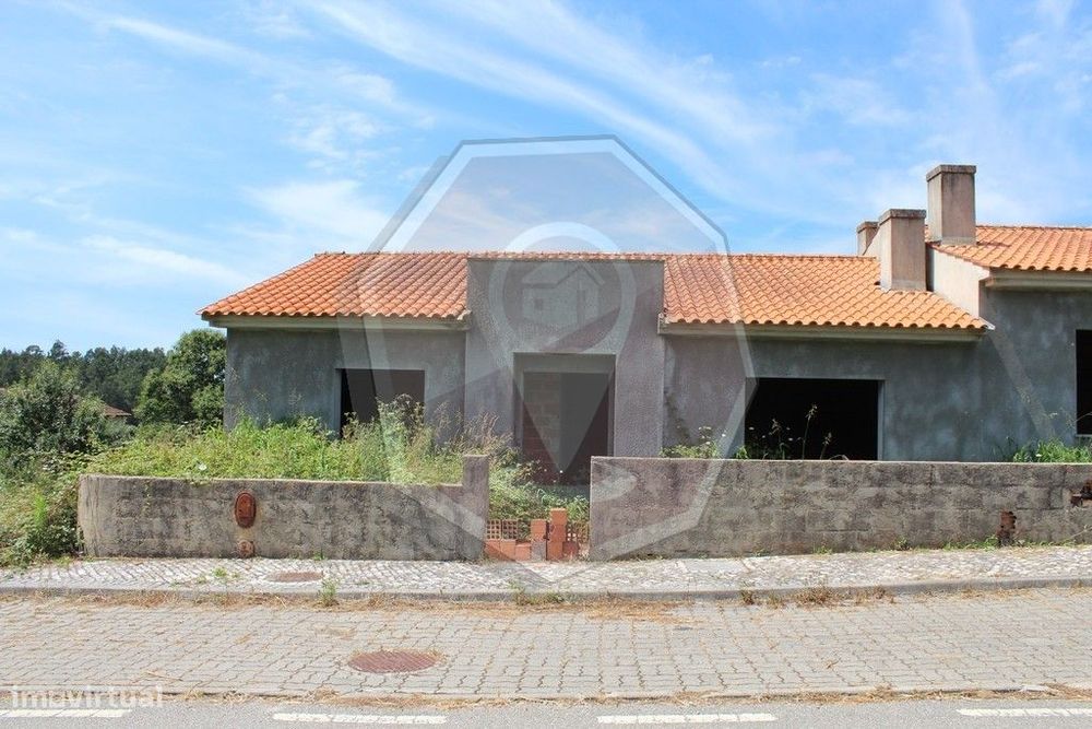 Excelente Negócio!  Moradia T3 Branca