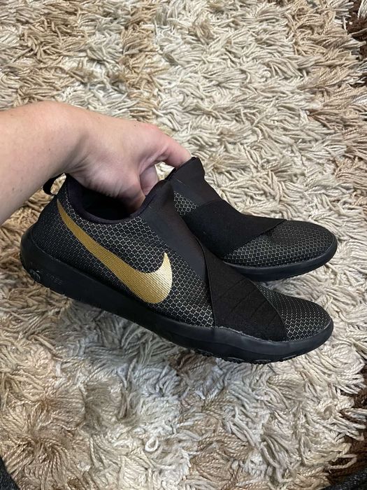 Жіночі кросівки Nike 38