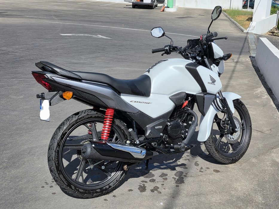 Honda cb125f poucos kms