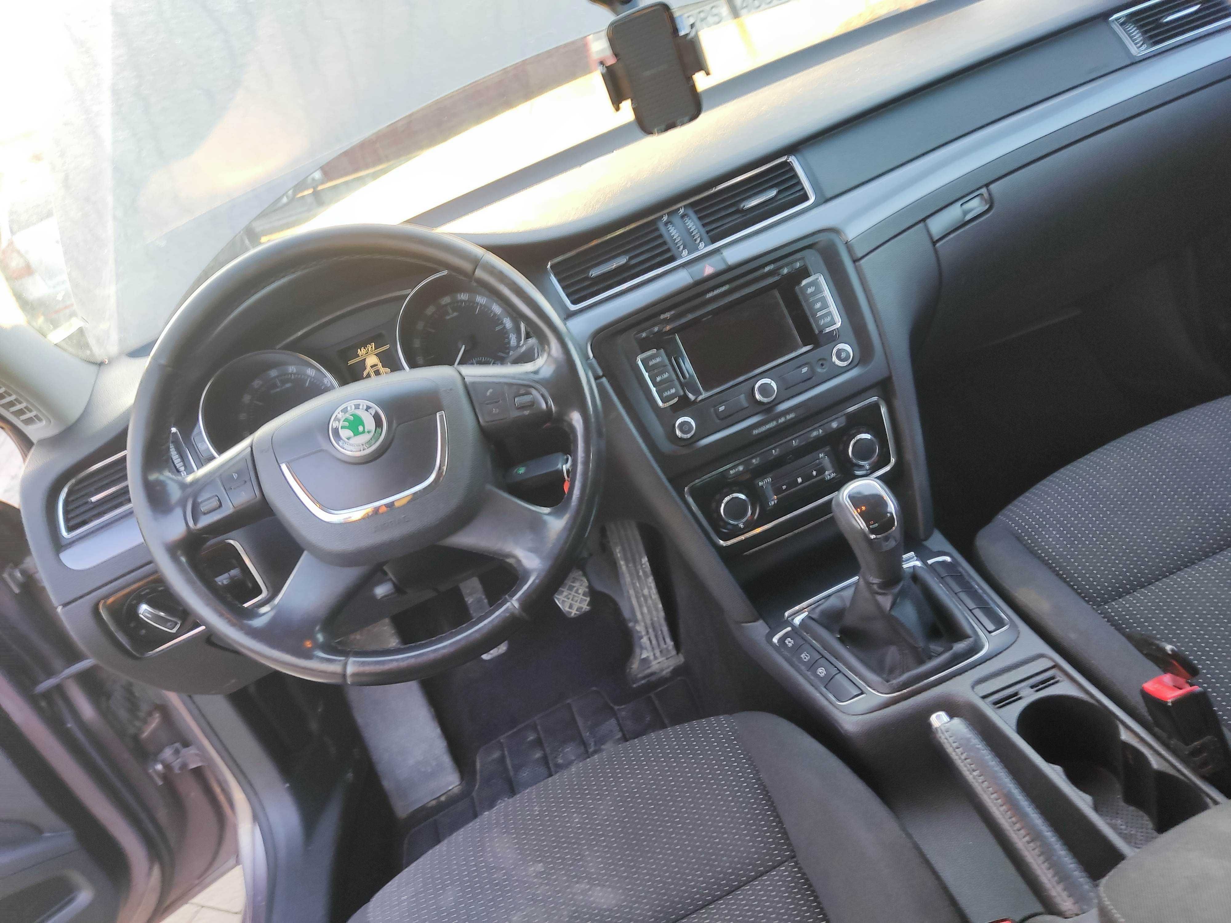 Wynajem samochodu Skoda Superb II  Kraków