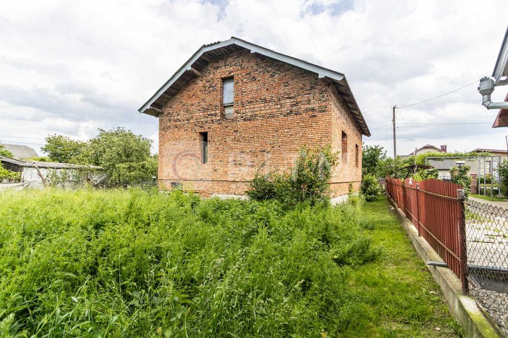 Продається затишний будинок (сирець)